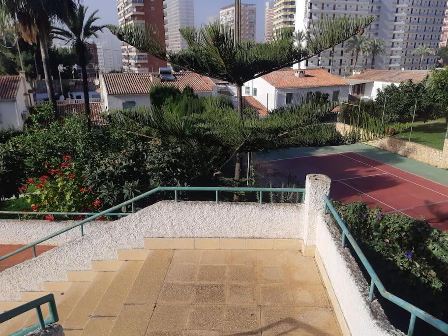 Beautiful Residential Apartment With Pool بينايدورم المظهر الخارجي الصورة