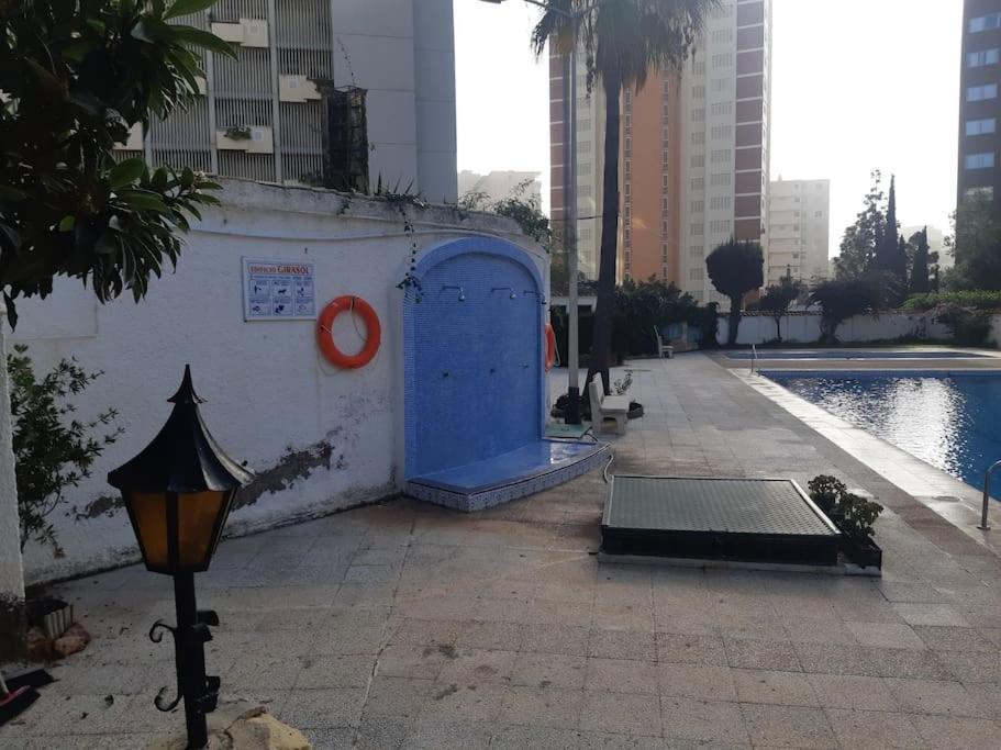 Beautiful Residential Apartment With Pool بينايدورم المظهر الخارجي الصورة