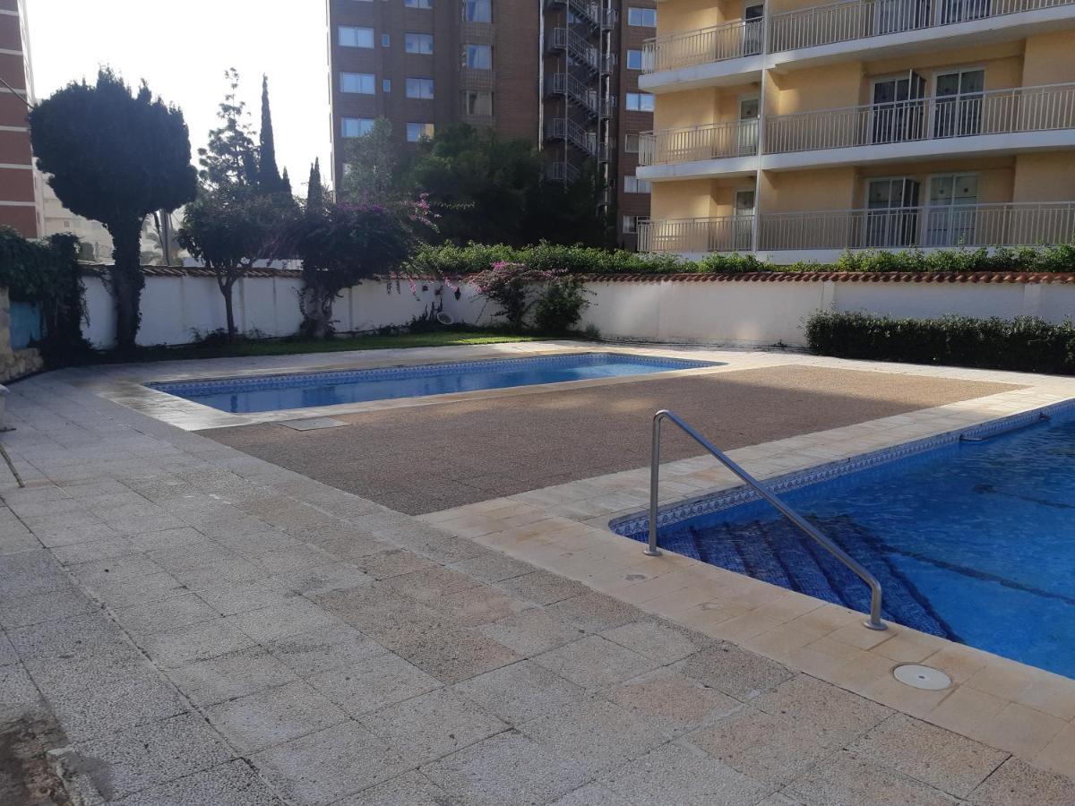 Beautiful Residential Apartment With Pool بينايدورم المظهر الخارجي الصورة